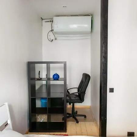 Livonia - Old Town Apartment *
